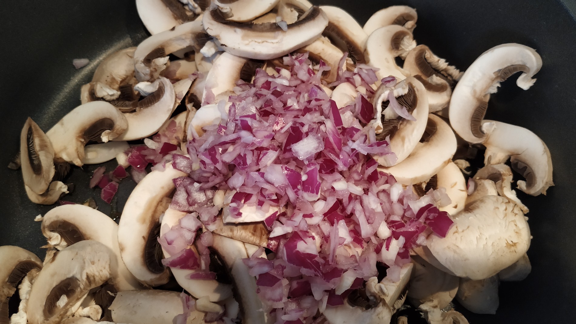 Cheeseburger Mit Sautierten Champignons Der Herr Der Roste
